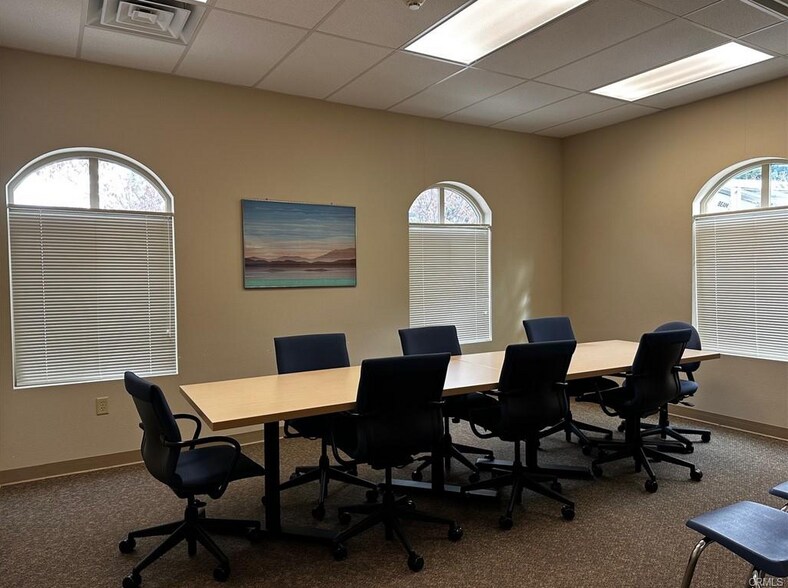 More Photos Of 132 Mission Ranch Blvd, Chico Office For Lease