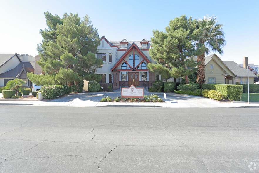 More Photos Of 606 S 9th St, Las Vegas Office Residential For Lease