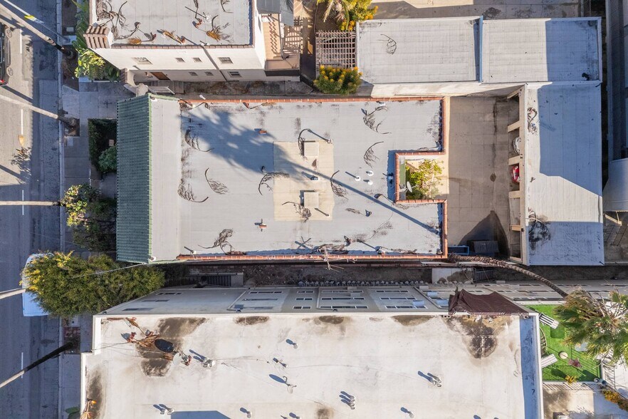 More Photos Of 7360 Hollywood Blvd, Los Angeles Apartments For Sale