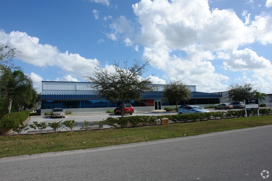 More Photos Of 6115 31st St E, Bradenton Warehouse For Sale