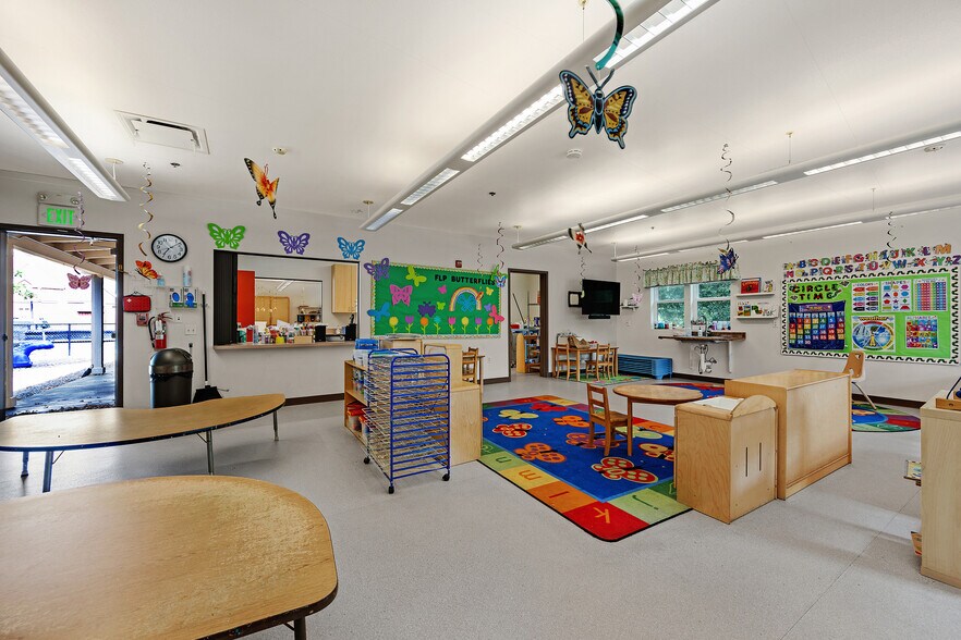 More Photos Of 4930 Newanga Ave, Santa Rosa Religious Facility For Lease