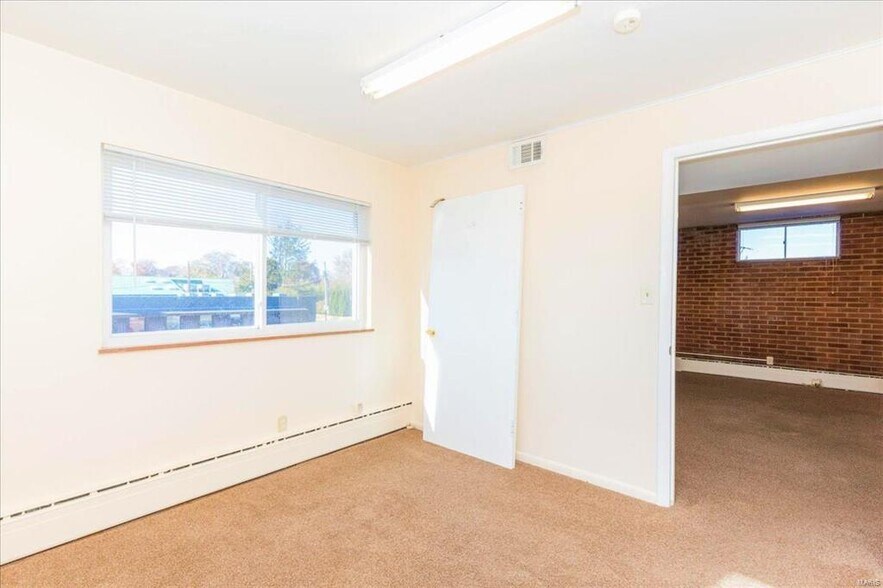 More Photos Of 9979 Watson Rd, Saint Louis Storefront Retail Office For Sale