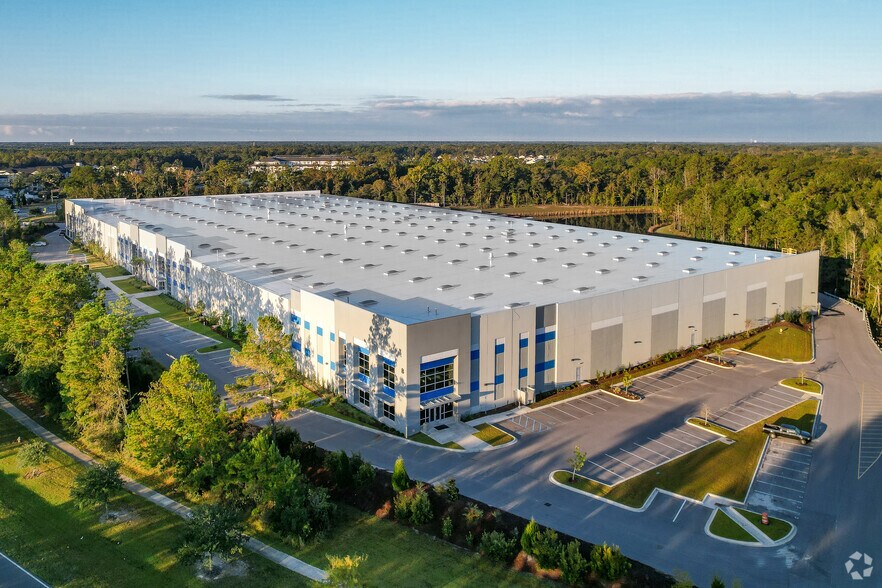 More Photos Of 9735 Patriot Blvd, Ladson Manufacturing For Lease