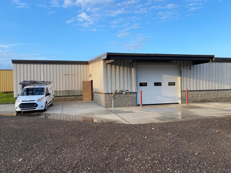 More Photos Of 1933 Will Ave NW, Grand Rapids Manufacturing For Lease
