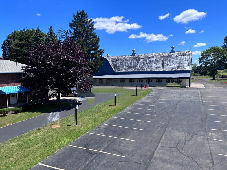 More Photos Of 6995 Transit Rd, East Amherst Freestanding For Lease