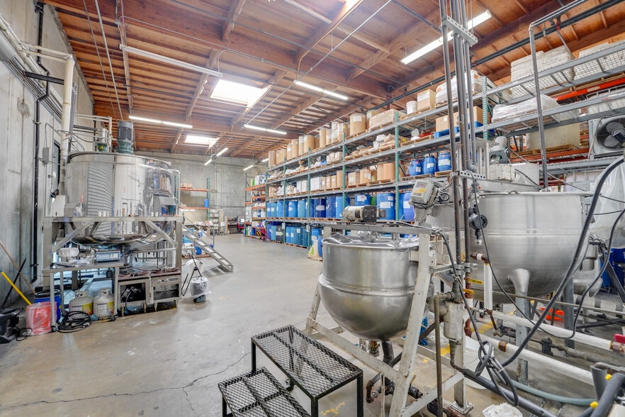 More Photos Of 1849 Diamond St, San Marcos Warehouse For Sale