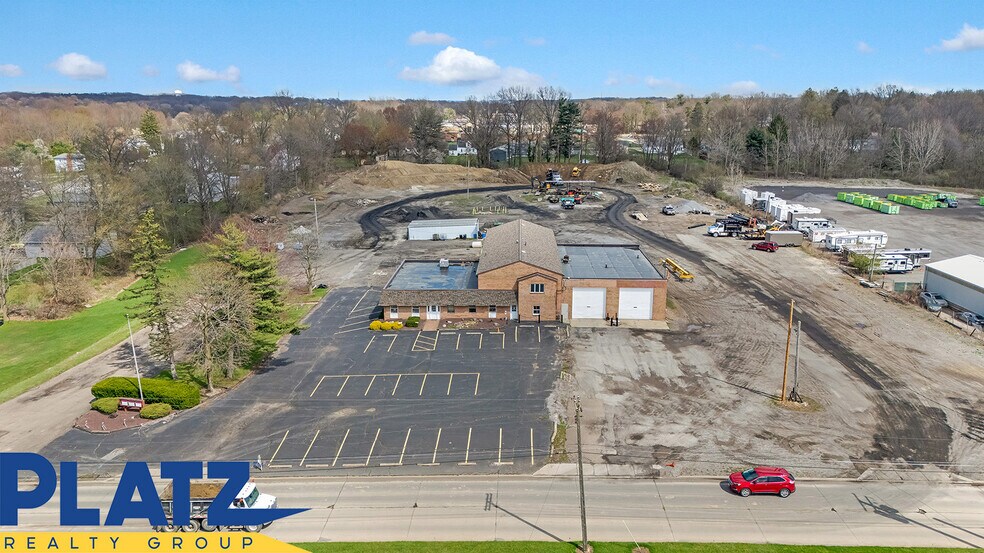 More Photos Of 61 Railroad St, Canfield Office For Sale
