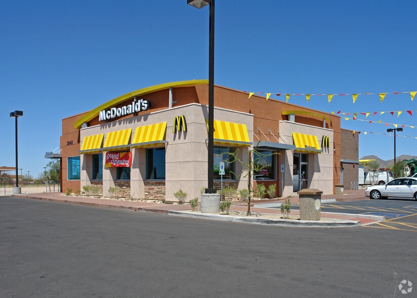 More Photos Of 12100 N Thornydale Rd, Marana Unknown For Lease