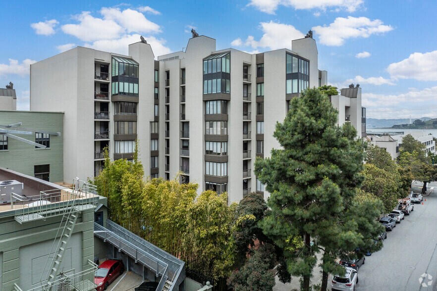 More Photos Of 150-156 Lombard St, San Francisco Apartments For Lease