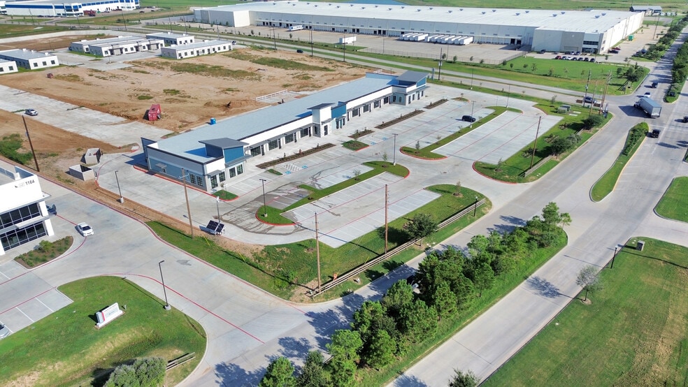 More Photos Of 30625 Kingsland Blvd, Brookshire Storefront For Lease