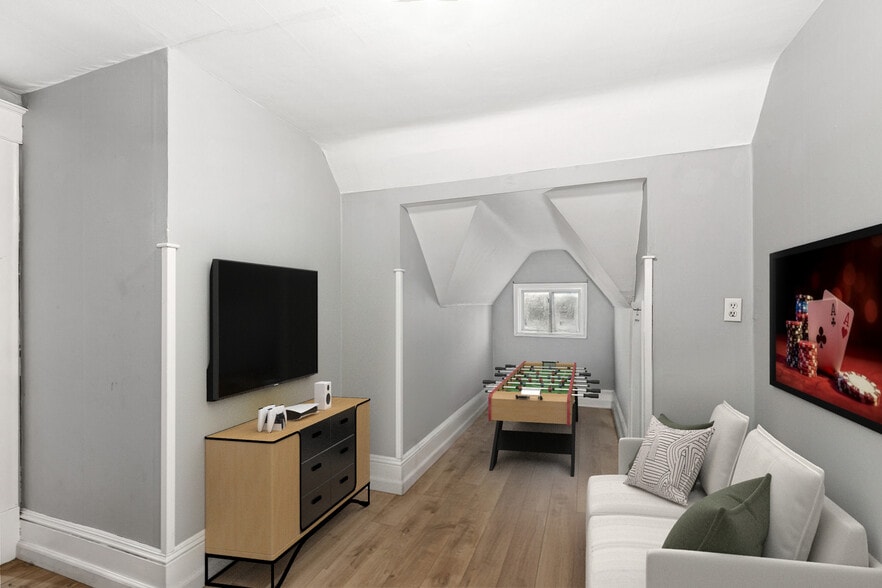 More Photos Of 13301 56th Ave S, Seattle Apartments For Sale