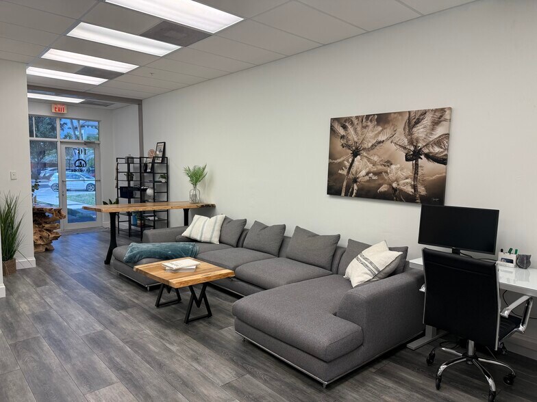 More Photos Of 3307 Northlake Blvd, Palm Beach Gardens Office For Lease