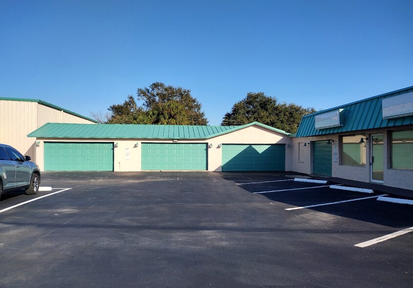 More Photos Of 1308 Clearlake Rd, Cocoa Freestanding For Lease
