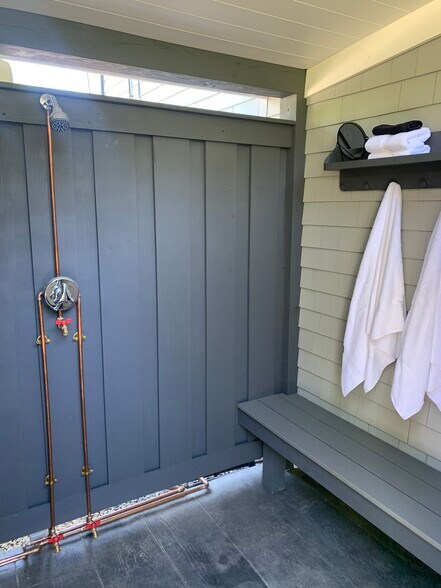 More Photos Of 156 Teaticket Hwy, Falmouth Freestanding For Sale