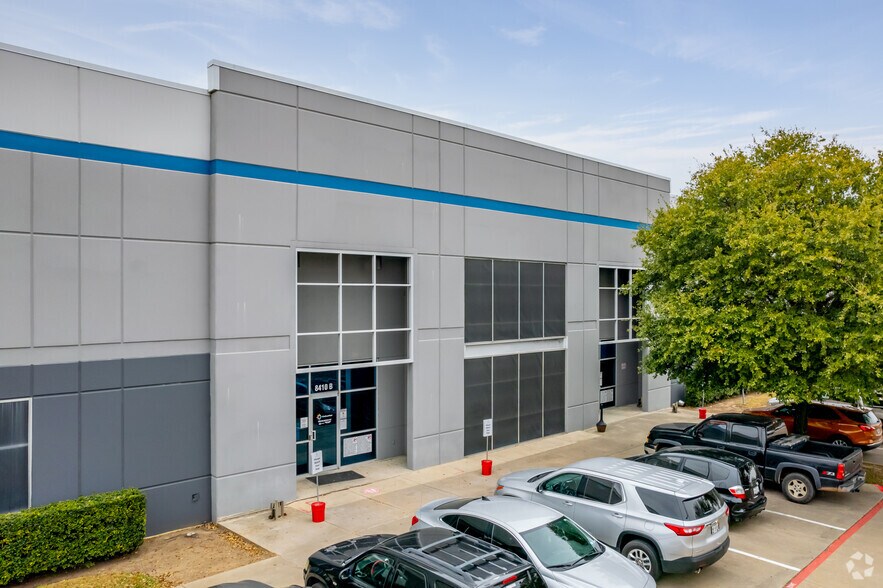 More Photos Of 8410 Tuscany Way, Austin Warehouse For Lease