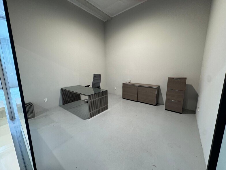 More Photos Of 2625 E Carson St, Carson Supermarket For Sale