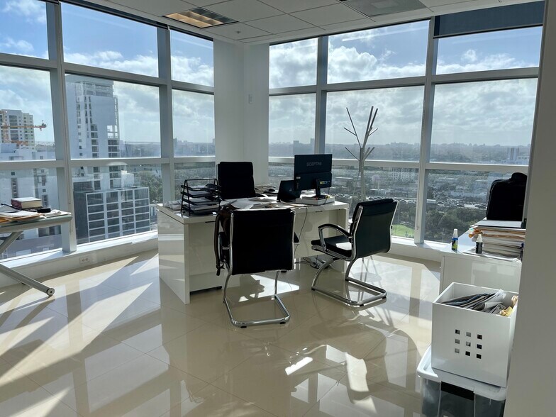 More Photos Of 175 SW 7th St, Miami Medical For Lease