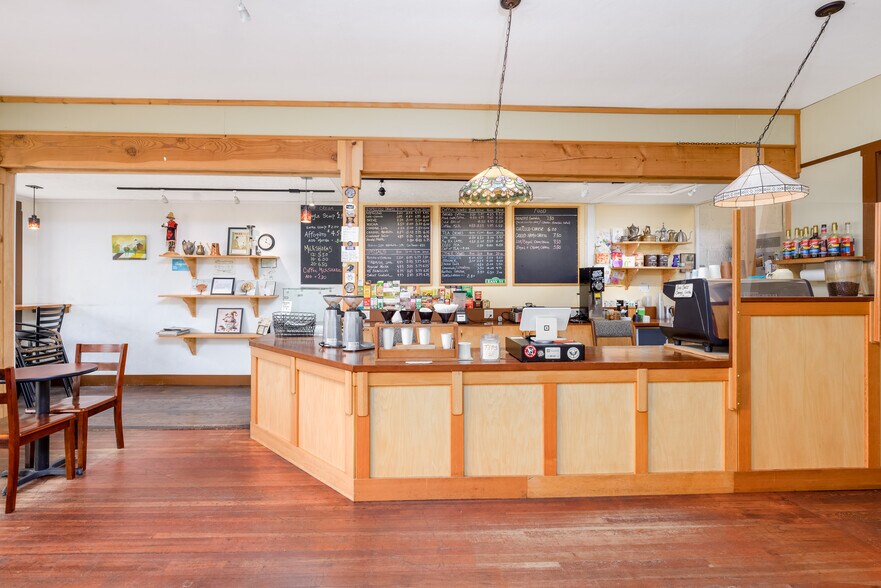 More Photos Of 128 W 1st St, Port Angeles General Retail For Sale