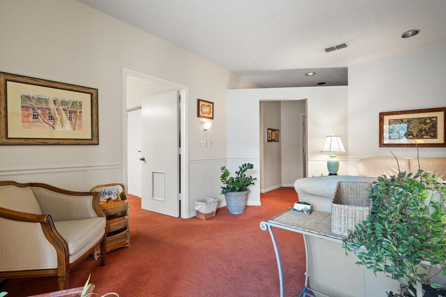 More Photos Of 2424 Enterprise Rd, Clearwater Medical For Sale