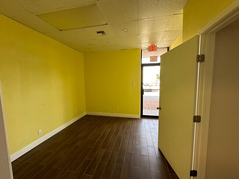 More Photos Of 1280 Hawkins Blvd, El Paso Office For Lease