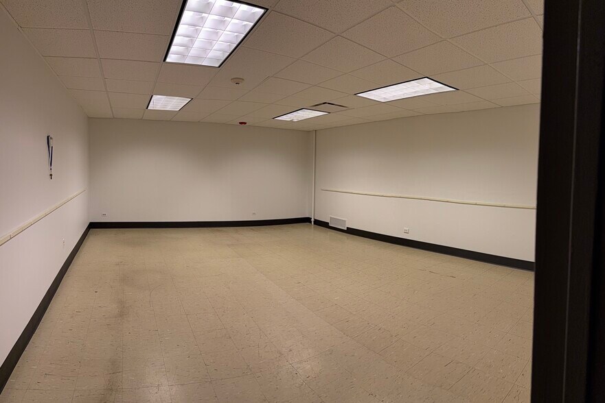 More Photos Of 5926 McIntyre St, Golden Office For Sale