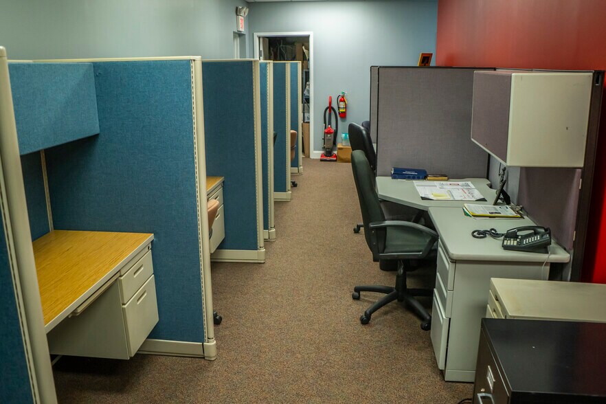 More Photos Of 5078 sunset Blvd, Lexington Medical For Sale
