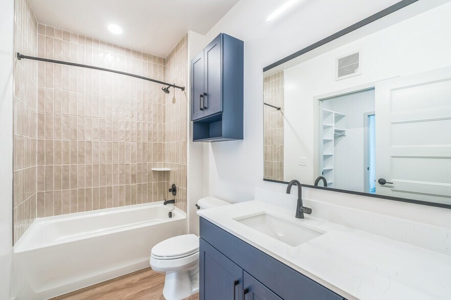 More Photos Of 11990 Heafield Way, Reston Apartments For Lease