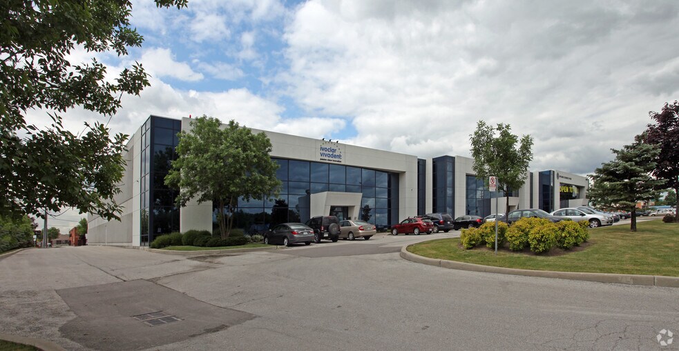More Photos Of 6600 Dixie Rd, Mississauga Warehouse For Lease