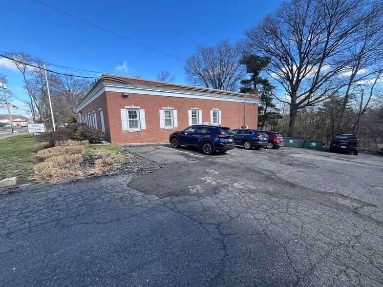 More Photos Of 335 Broad St, Clifton Office For Lease