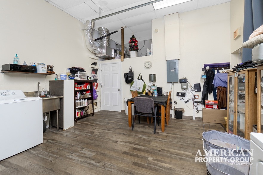 More Photos Of 20020 Veterans Blvd, Port Charlotte Office For Sale