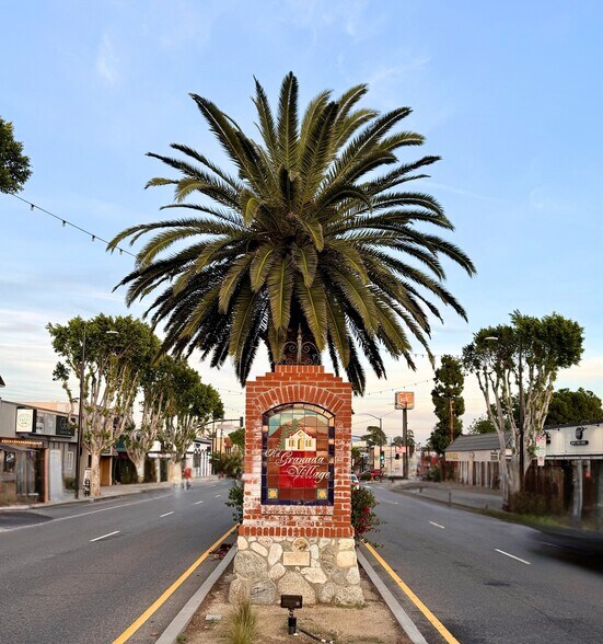 More Photos Of 17551-17559 Chatsworth St, Granada Hills Storefront For Lease