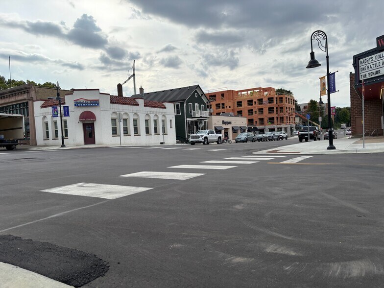 More Photos Of 140 S Elm St, Waconia Apartments For Lease