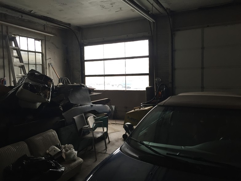 More Photos Of 445 E Main St, Patchogue Service Station For Sale