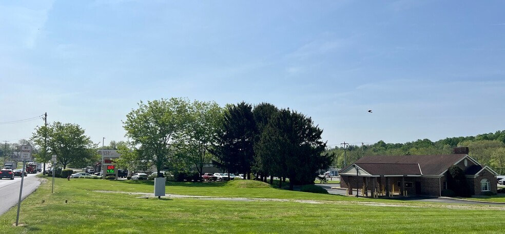 More Photos Of 565 Baltimore Pike, Avondale Bank For Lease