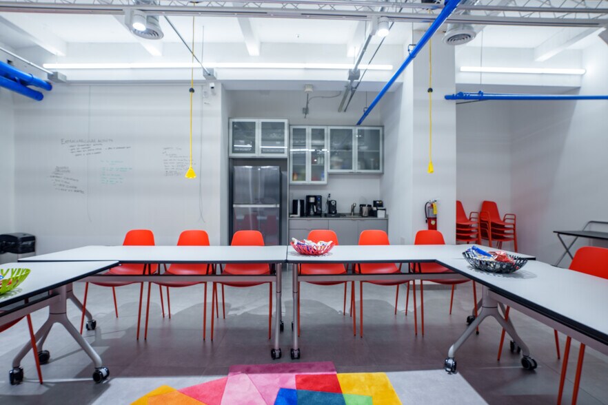 More Photos Of 2450 Hollywood Blvd, Hollywood Loft Creative Space For Sale