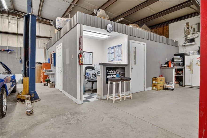 More Photos Of 3688 Raleigh Rd, Henderson Office For Sale