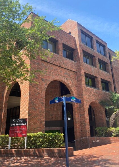 More Photos Of 3250 Mary St, Coconut Grove Office For Lease