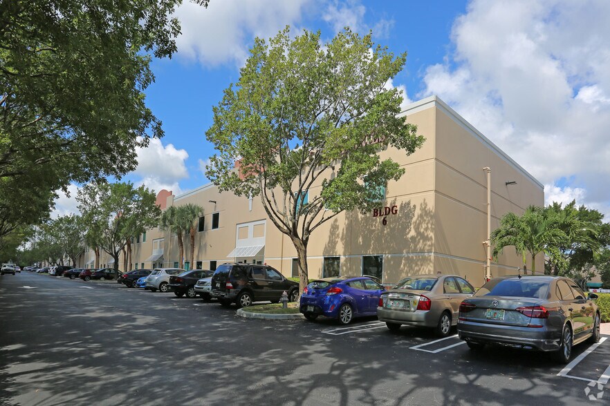 More Photos Of 601 N Congress Ave, Delray Beach Warehouse For Lease