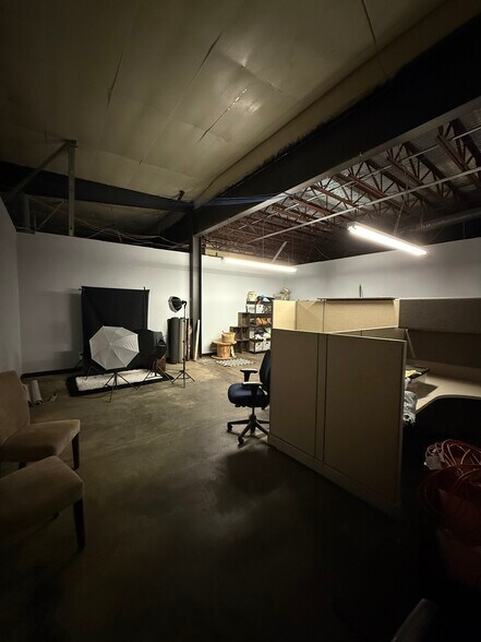 More Photos Of 1202 Industrial Dr, Warsaw Industrial For Sale