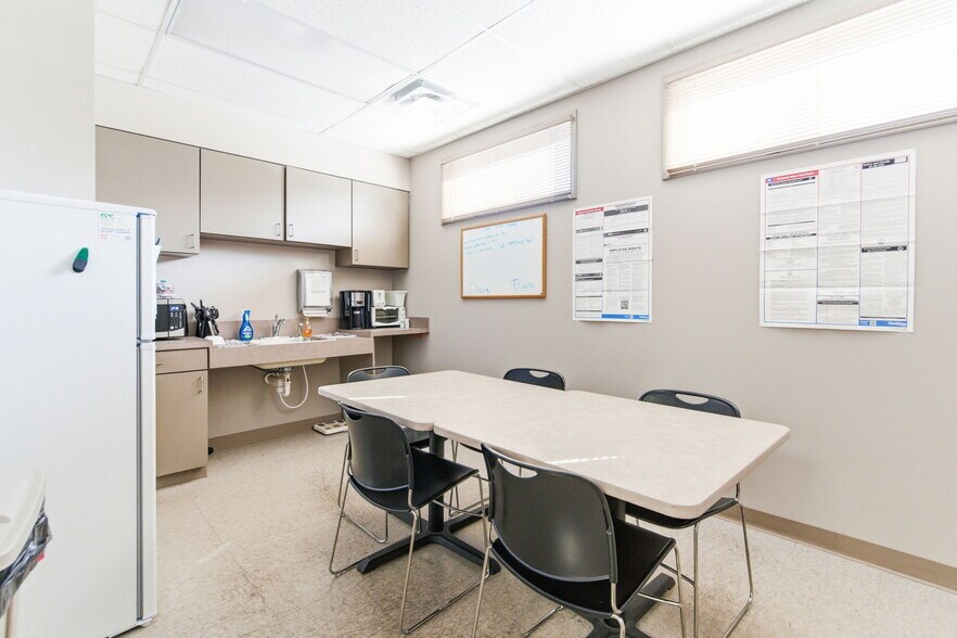 More Photos Of 4430 Crawford Ave, Louisville Medical For Sale