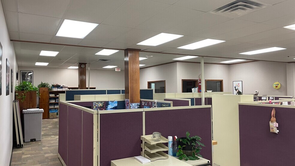 More Photos Of 2801 S Interstate 35 S, Austin Loft Creative Space For Lease