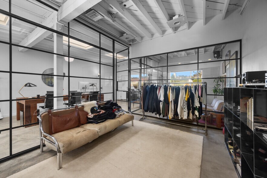 Primary Photo Of 2972 Glendale Blvd, Los Angeles Loft Creative Space For Lease