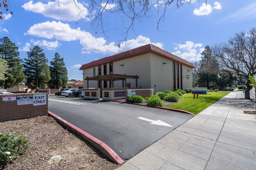More Photos Of 6140 Cottle Rd, San Jose Office For Sale