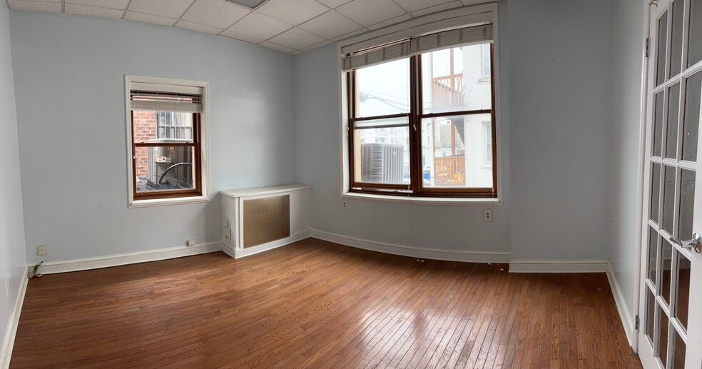 More Photos Of 7-13 Elm St, Westfield Restaurant For Lease