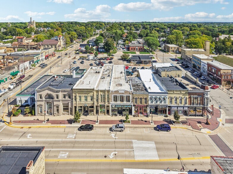 More Photos Of 122-124 N Main St, Jefferson Storefront Retail Residential For Sale