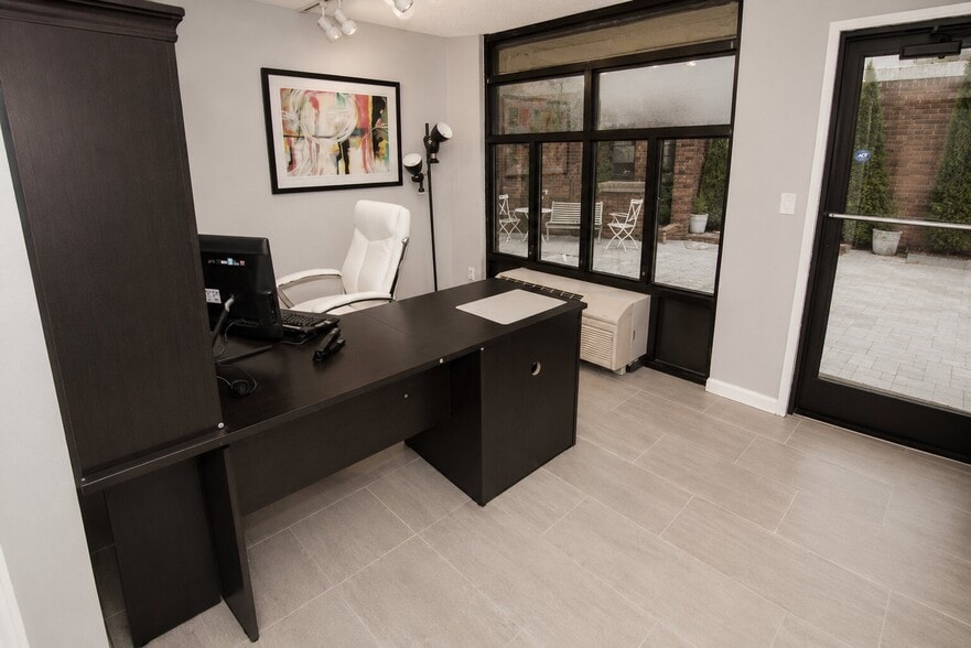 More Photos Of 400 Park Rd, Sevierville Office For Sale