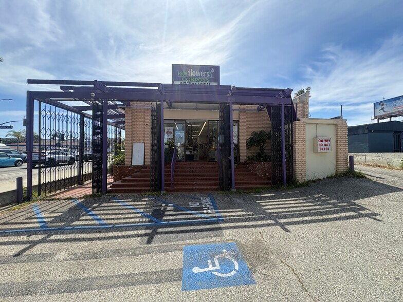 More Photos Of 2709 Artesia Blvd, Redondo Beach Storefront For Lease