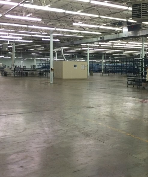 More Photos Of 3670 S Perkins Rd, Memphis Warehouse For Lease