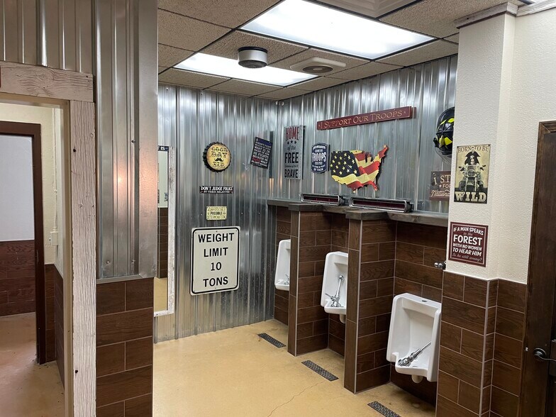 More Photos Of 52 Nestle Dr, Fulton Lodge Meeting Hall For Sale