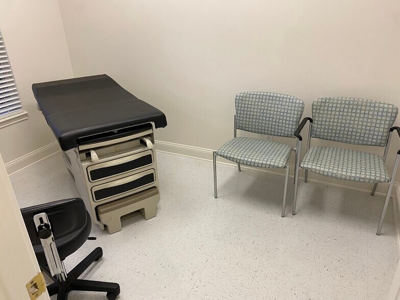 More Photos Of 4745 Sutton Park Ct, Jacksonville Office For Sale